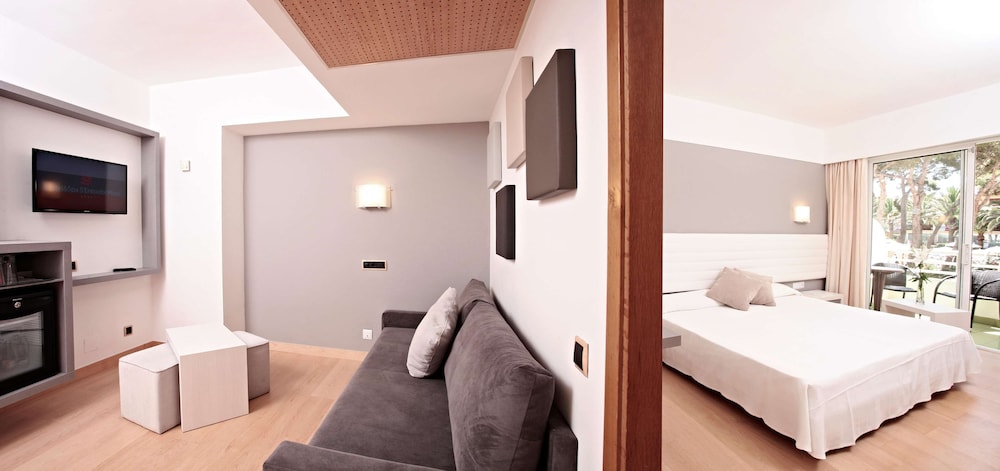 Hotel & Spa S'entrador Playa — Hotel rooms in Cala Ratjada, Balearic Islands