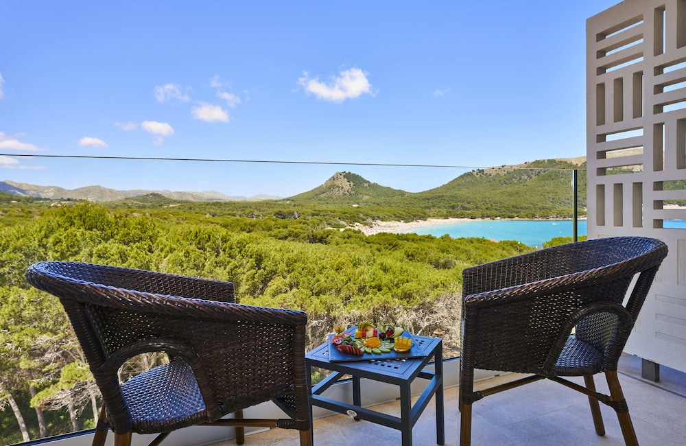 Hotel & Spa S'entrador Playa — Hotel rooms in Cala Ratjada, Balearic Islands