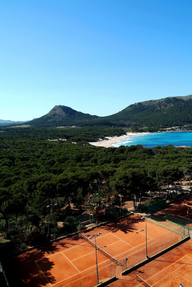 Hotel & Spa S'entrador Playa — Sports & recreation in Cala Ratjada, Balearic Islands