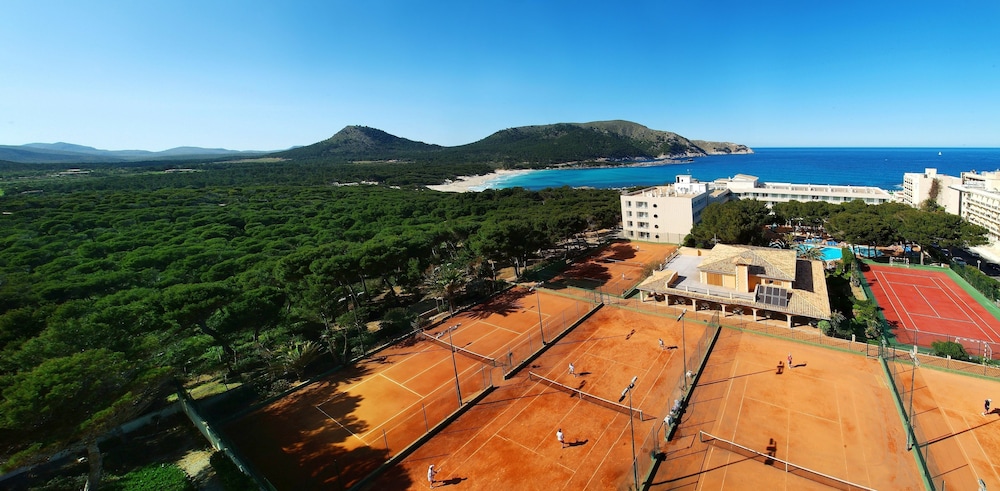 Hotel & Spa S'entrador Playa — Sports & recreation in Cala Ratjada, Balearic Islands