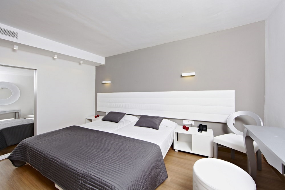 Hotel & Spa S'entrador Playa — Hotel rooms in Cala Ratjada, Balearic Islands