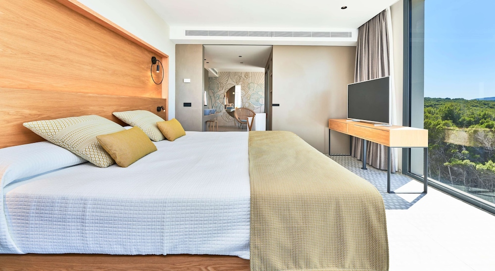 Hotel & Spa S'entrador Playa — Hotel rooms in Cala Ratjada, Balearic Islands