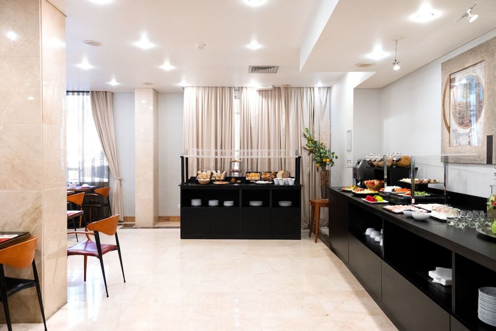 SANA Reno Hotel — Restaurant & bars in Lisbon, Lisboa
