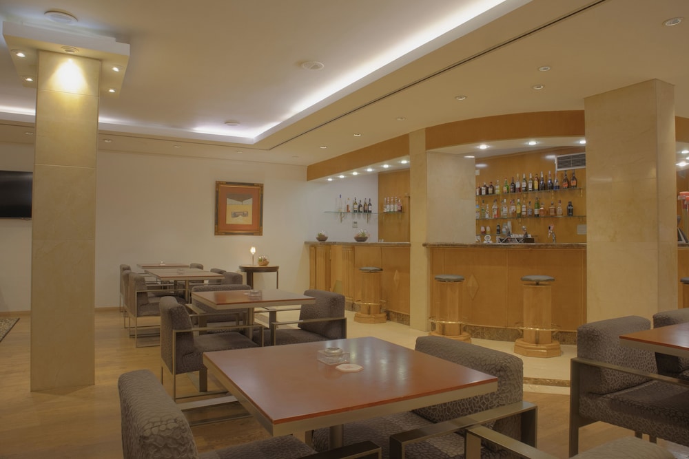 SANA Reno Hotel — Restaurant & bars in Lisbon, Lisboa