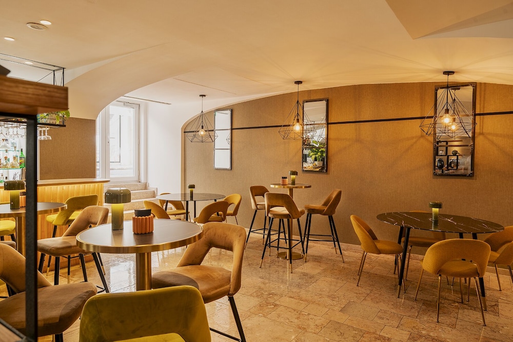Hotel Vincci Baixa — Restaurant & bars in Lisbon, Lisboa