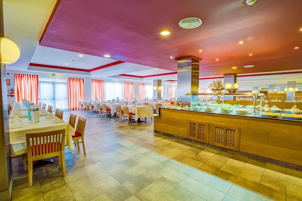 SBH Taro Beach Hotel — Restaurant & bars in Costa Calma, Canary Islands