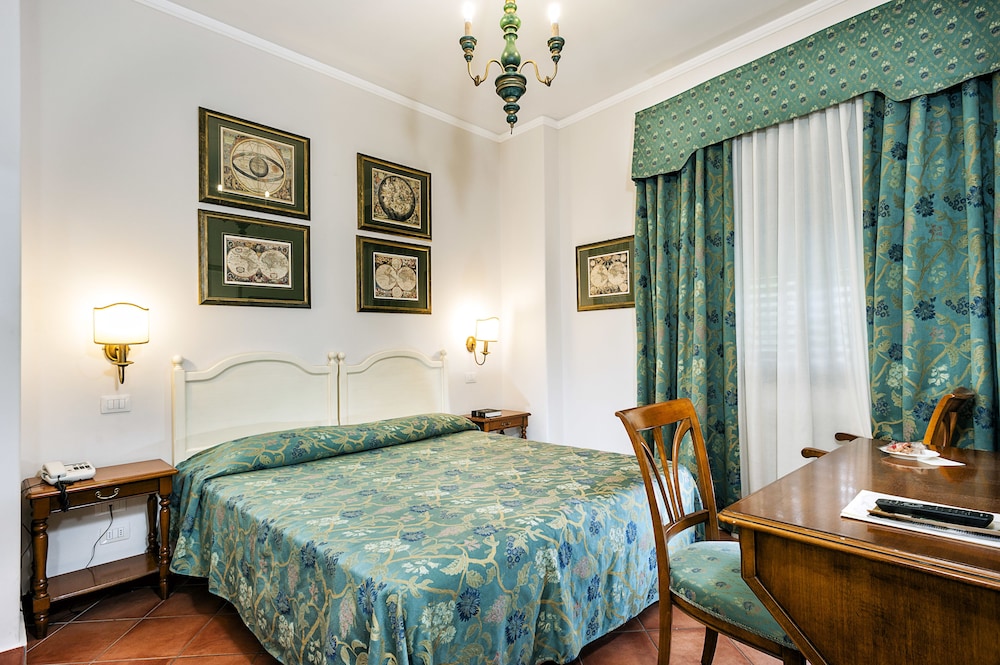 Hotel Sirius — Hotel rooms in Taormina, Sicily