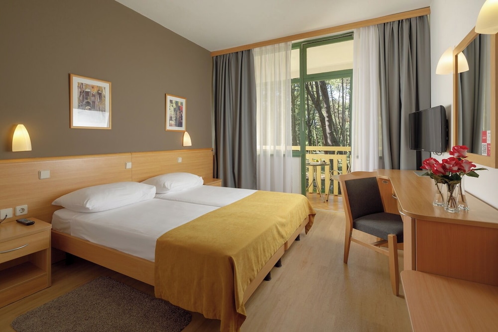 Hotel Aurora Plava Laguna — Rooms in Umag, Istria
