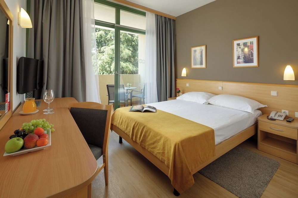 Hotel Aurora Plava Laguna — Rooms in Umag, Istria