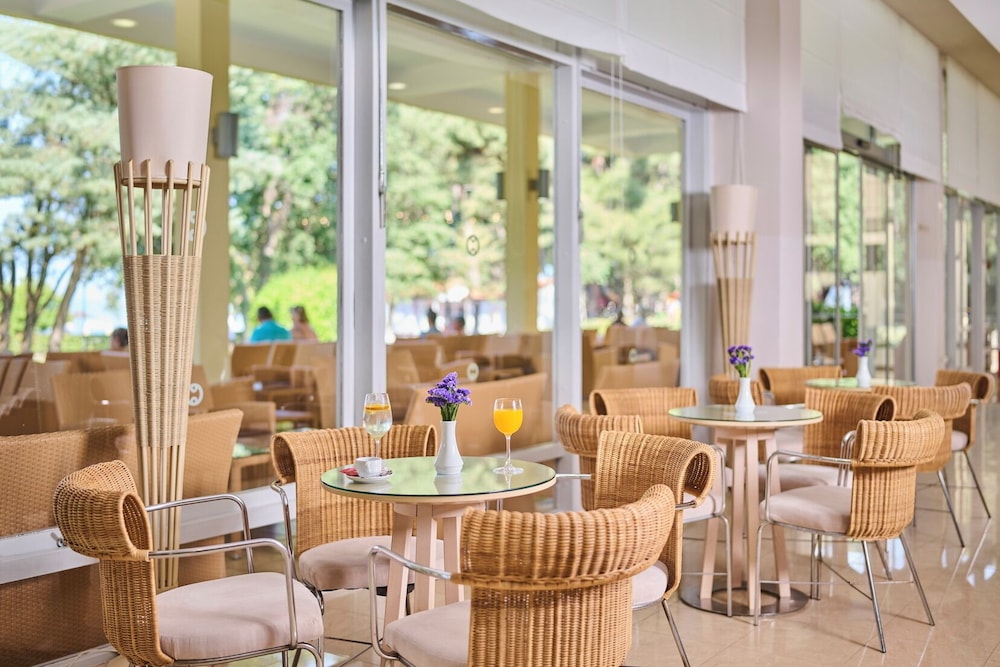 Hotel Aurora Plava Laguna — Restaurant in Umag, Istria