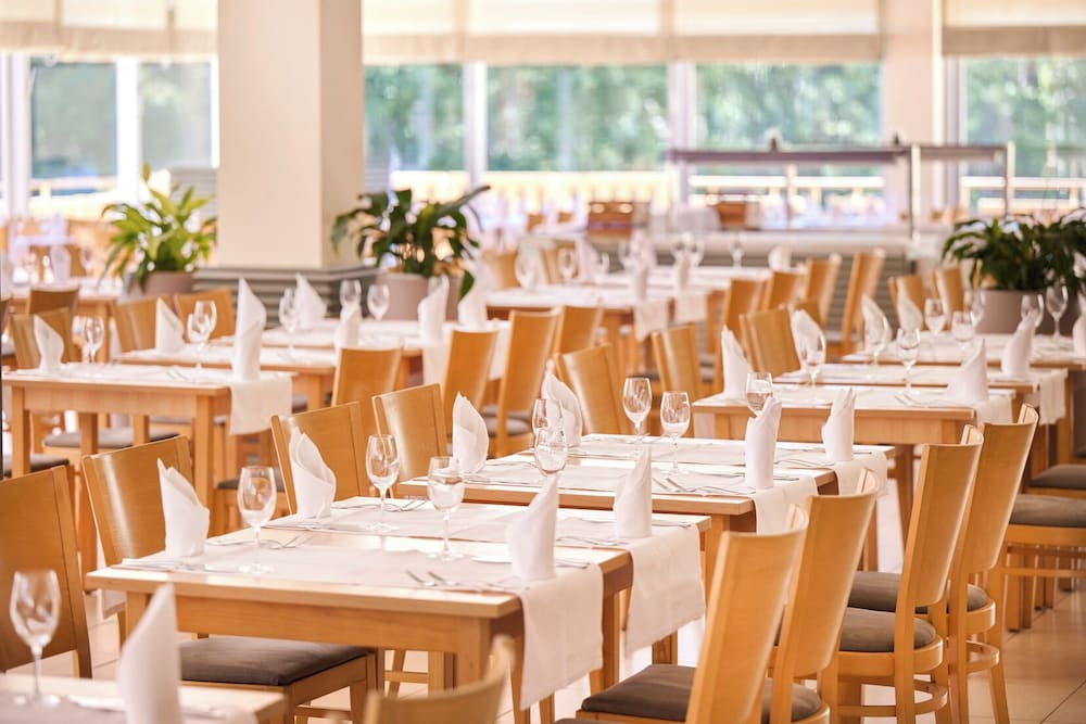 Hotel Aurora Plava Laguna — Restaurant in Umag, Istria