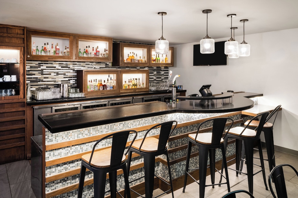 EVEN Hotel New York - Times Square South by IHG — Restaurant & bars in New York City, New York State