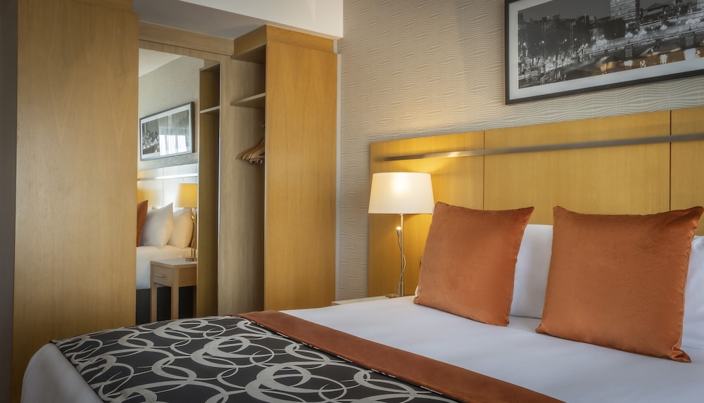Clayton Hotel Liffey Valley — Hotel rooms in Dublin, Dublin City