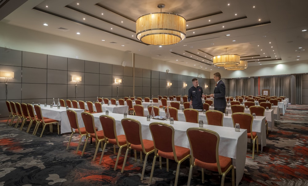 Clayton Hotel Liffey Valley — Hotel building in Dublin, Dublin City