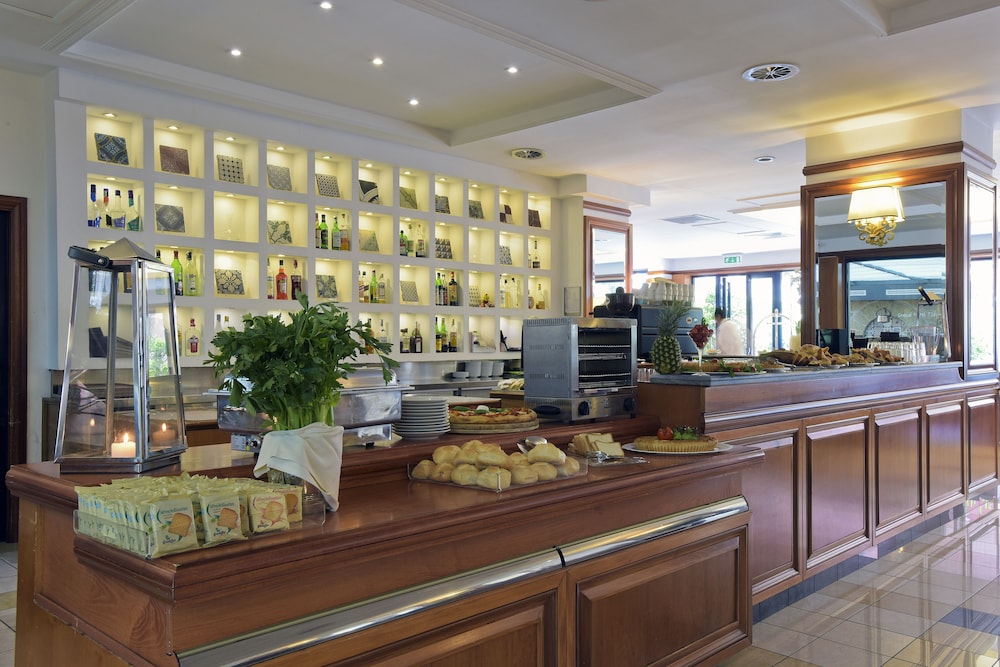 Grand Hotel Tiberio — Restaurant & bars in Rome, Lazio