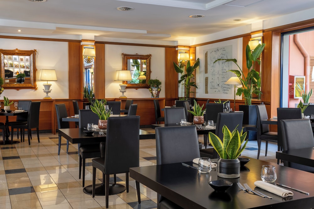 Grand Hotel Tiberio — Restaurant & bars in Rome, Lazio