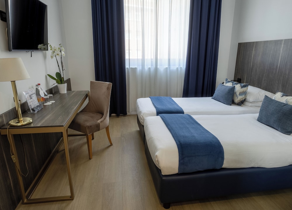 Grand Hotel Tiberio — Hotel rooms in Rome, Lazio