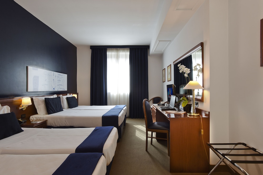 Grand Hotel Tiberio — Hotel rooms in Rome, Lazio