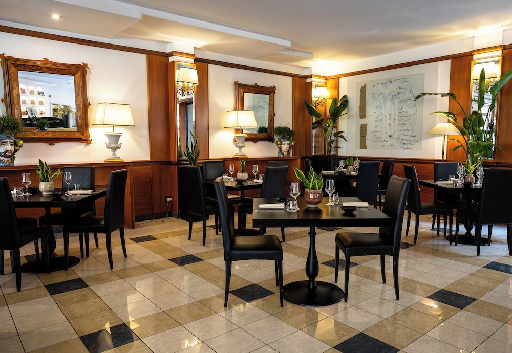 Grand Hotel Tiberio — Restaurant & bars in Rome, Lazio