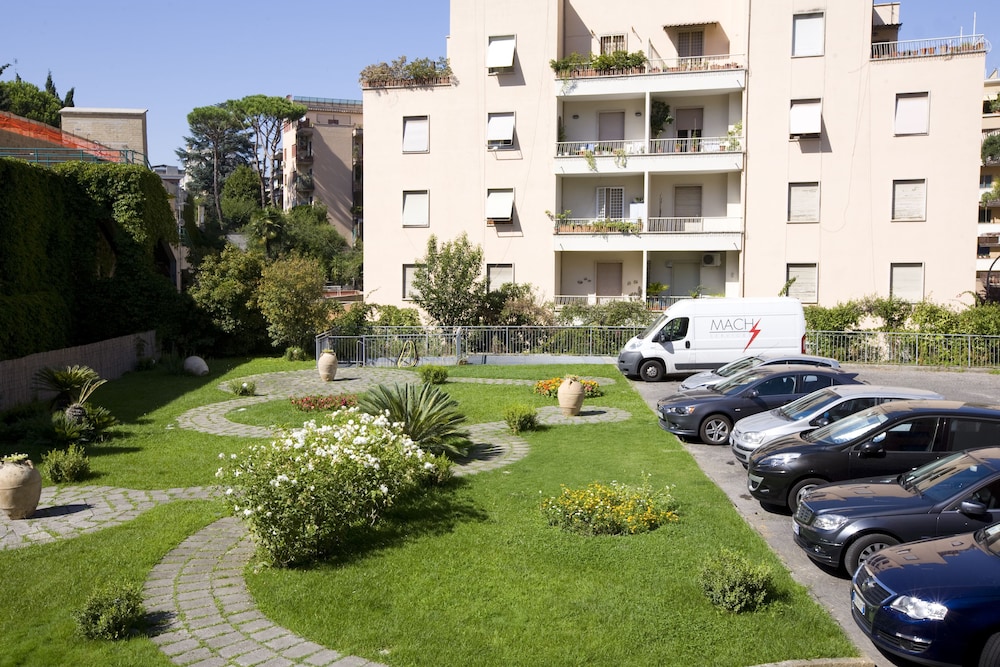 Grand Hotel Tiberio — Hotel building in Rome, Lazio