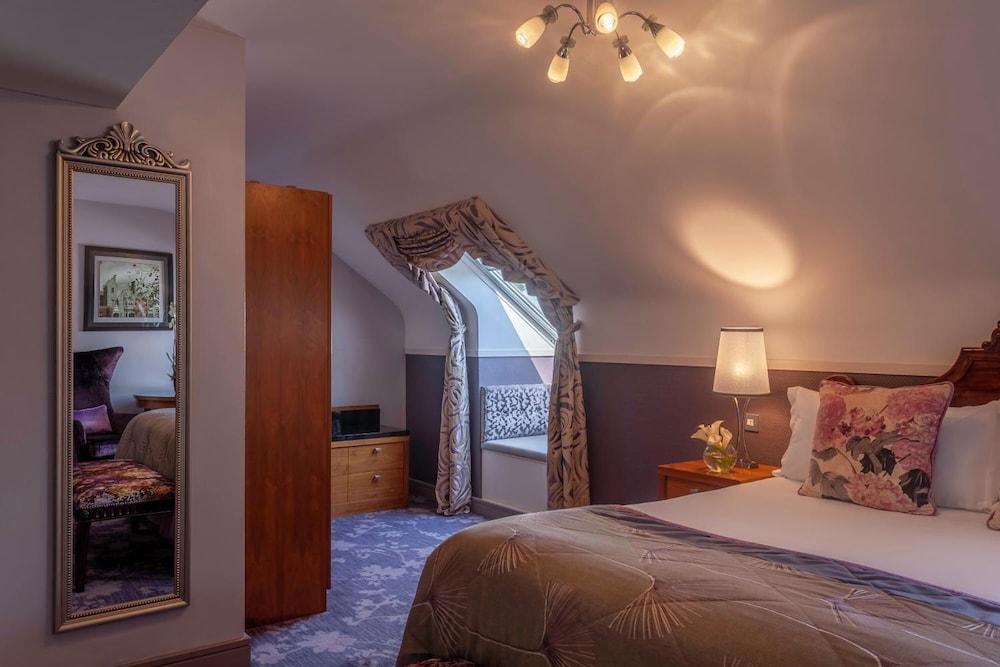 Clontarf Castle Hotel — Hotel rooms in Dublin, Dublin City