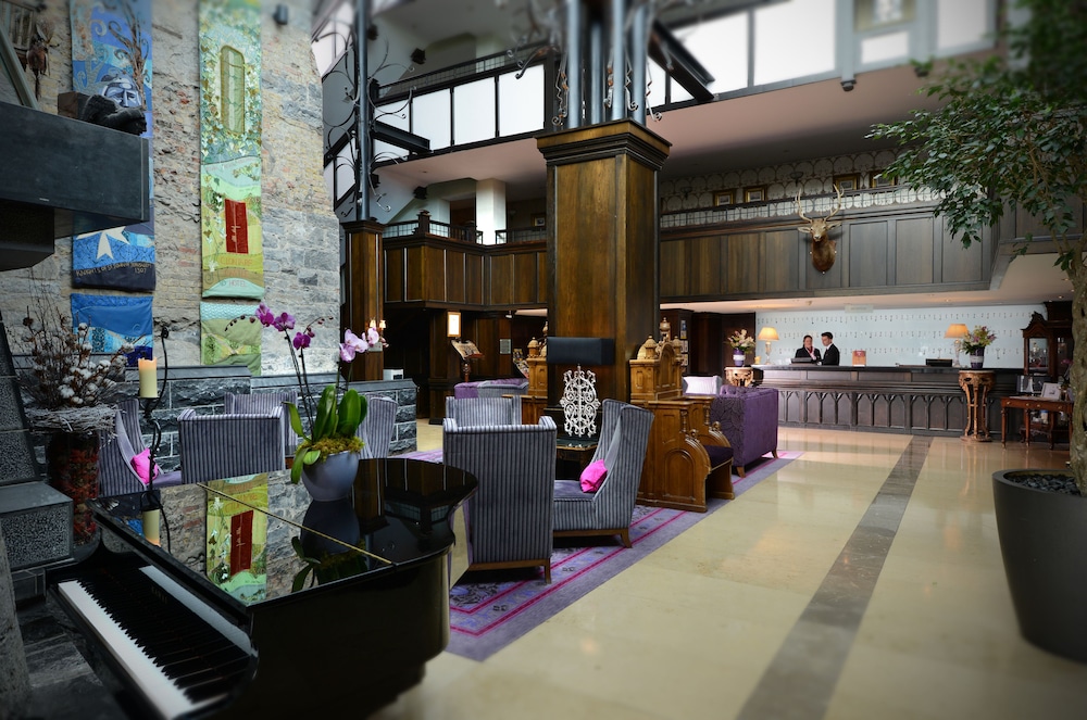 Clontarf Castle Hotel — Hotel building in Dublin, Dublin City