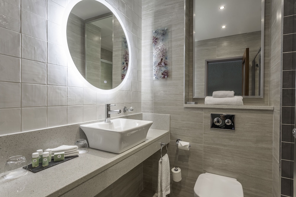 Clontarf Castle Hotel — Hotel rooms in Dublin, Dublin City