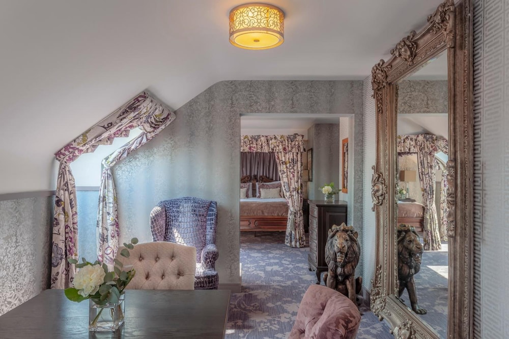 Clontarf Castle Hotel — Hotel rooms in Dublin, Dublin City