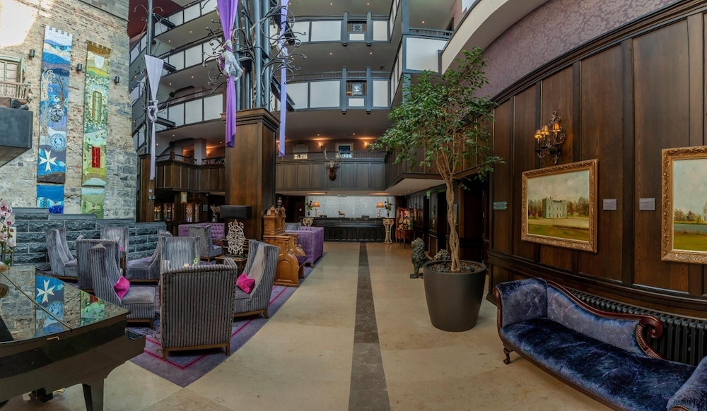 Clontarf Castle Hotel — Hotel building in Dublin, Dublin City
