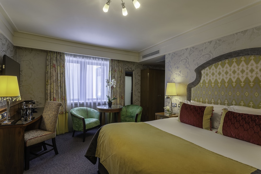 Clontarf Castle Hotel — Hotel rooms in Dublin, Dublin City