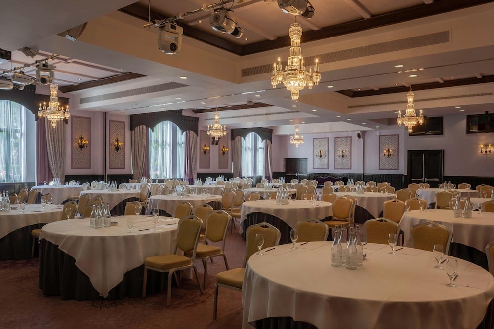 Clontarf Castle Hotel — Restaurant & bars in Dublin, Dublin City
