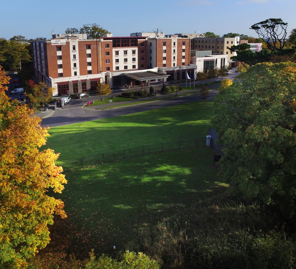Crowne Plaza Dublin Airport by IHG — Hotel building in Dublin, Dublin City