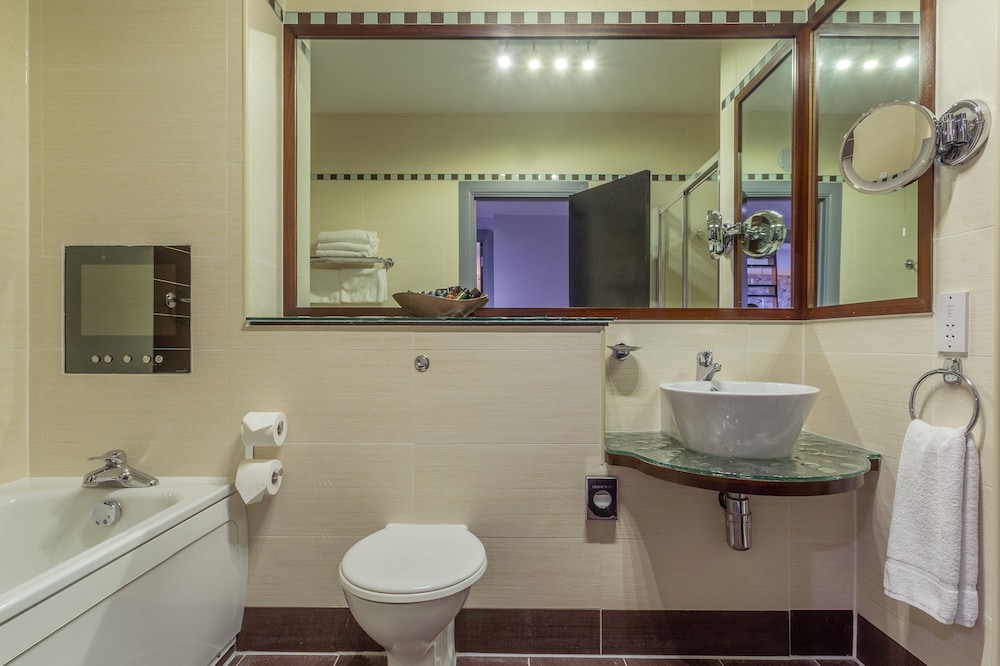 Crowne Plaza Dublin Airport by IHG — Hotel rooms in Dublin, Dublin City
