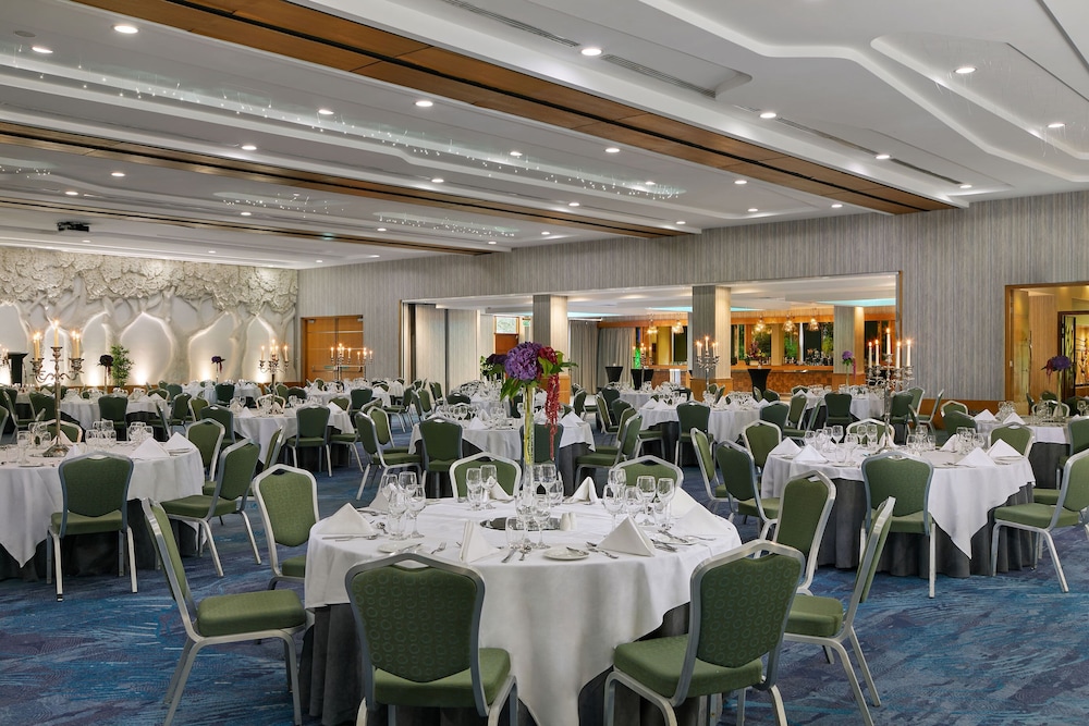 Crowne Plaza Dublin Airport by IHG — Restaurant & bars in Dublin, Dublin City