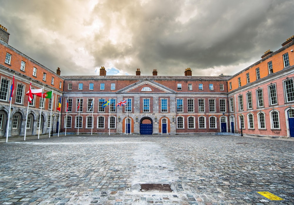 Crowne Plaza Dublin Airport by IHG — Hotel building in Dublin, Dublin City