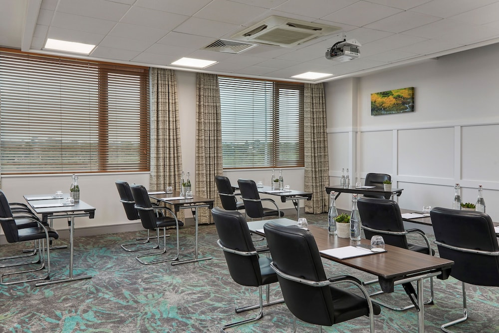 Crowne Plaza Hotel Blanchardstown by IHG — Hotel rooms in Dublin, Dublin City