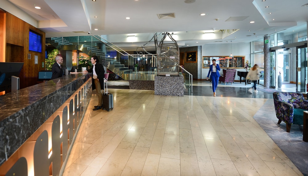Crowne Plaza Hotel Blanchardstown by IHG — Hotel building in Dublin, Dublin City