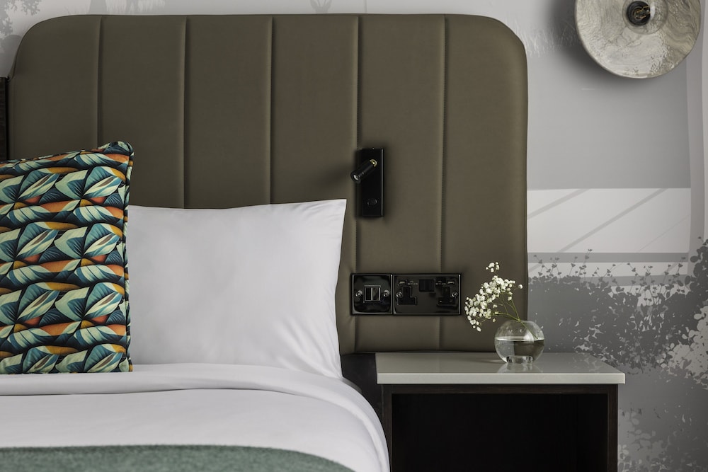 Crowne Plaza Hotel Blanchardstown by IHG — Hotel rooms in Dublin, Dublin City