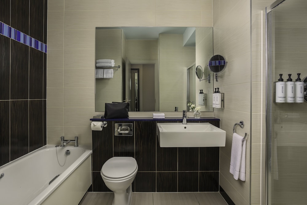 Crowne Plaza Hotel Blanchardstown by IHG — Hotel rooms in Dublin, Dublin City