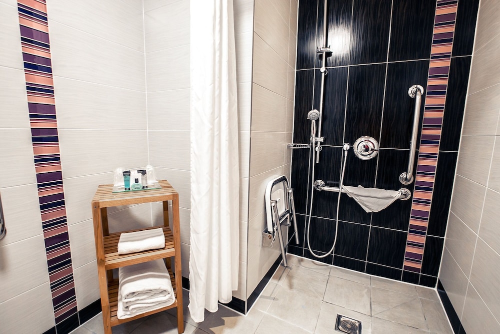 Crowne Plaza Hotel Blanchardstown by IHG — Hotel rooms in Dublin, Dublin City