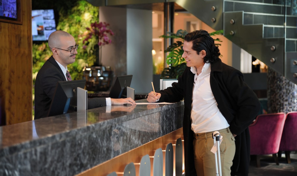 Crowne Plaza Hotel Blanchardstown by IHG — Hotel building in Dublin, Dublin City