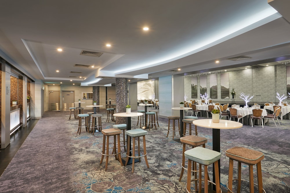 Crowne Plaza Hotel Blanchardstown by IHG — Restaurant & bars in Dublin, Dublin City