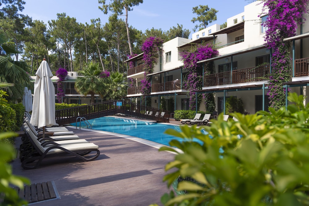 Turquoise Hotel - All Inclusive — Swimming pool in Side