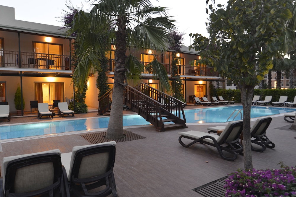 Turquoise Hotel - All Inclusive — Swimming pool in Side