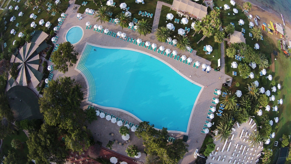 Turquoise Hotel - All Inclusive — Swimming pool in Side