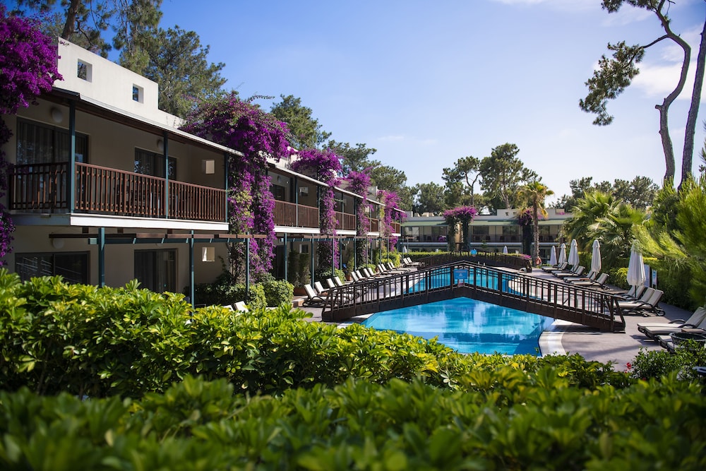 Turquoise Hotel - All Inclusive — Hotel building in Side