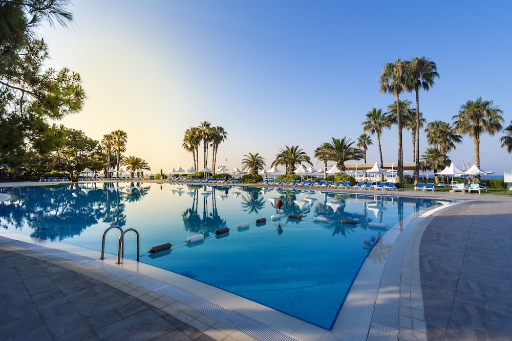 Turquoise Hotel - All Inclusive — Swimming pool in Side