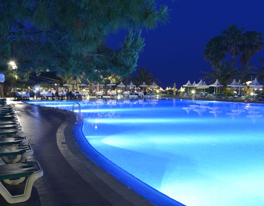 Turquoise Hotel - All Inclusive — Swimming pool in Side
