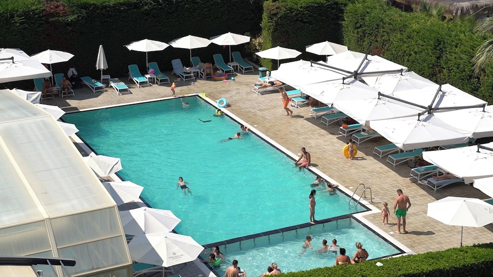 Premium Beach Hotel