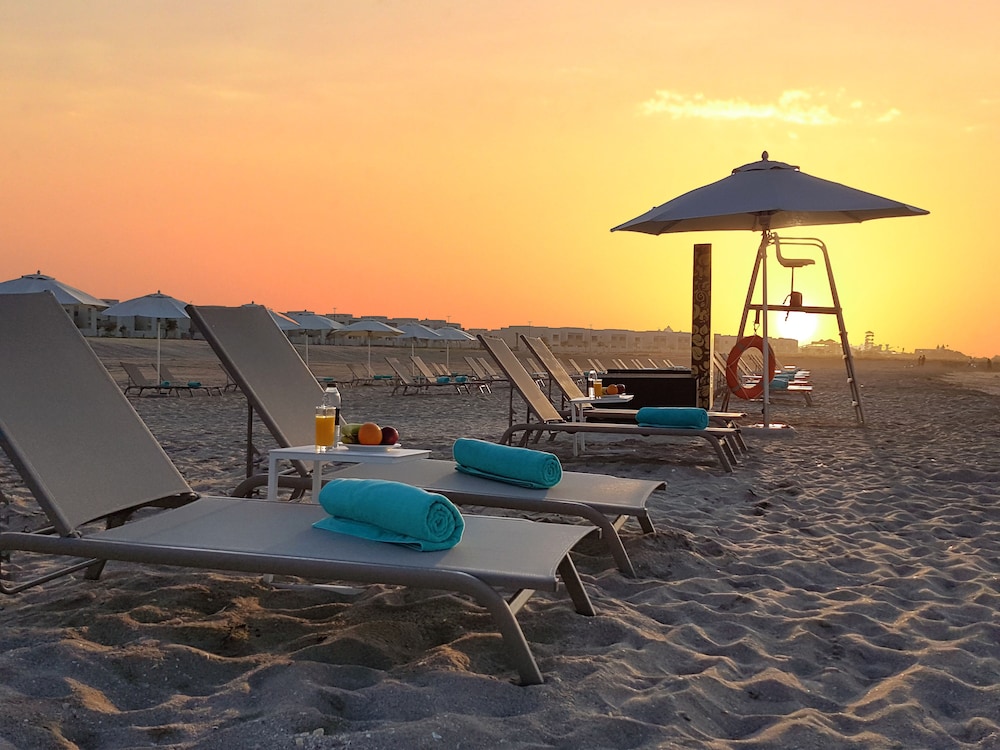 Jannah Hotel Apartments & Villas — Beach in Ras al Khaimah
